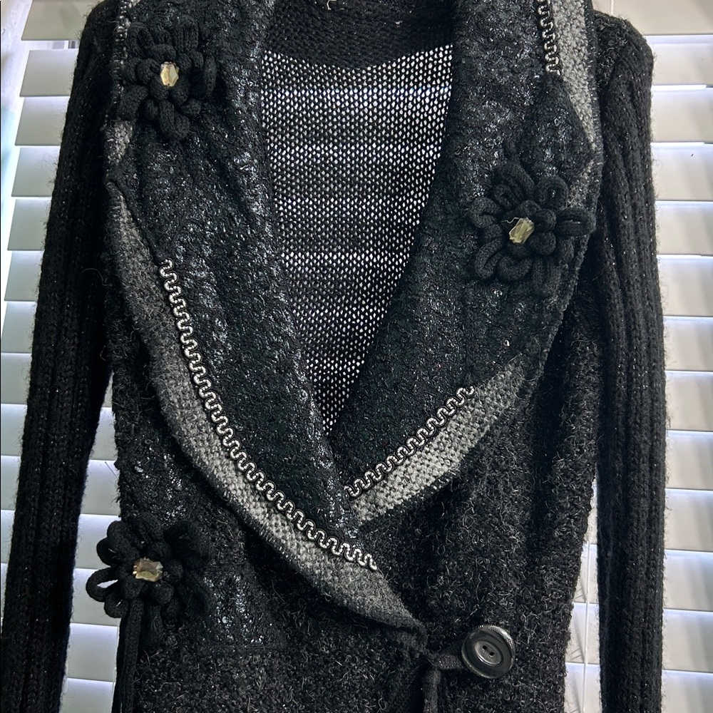 Women’s made in Italy sweater gorgeous on size small/medium
